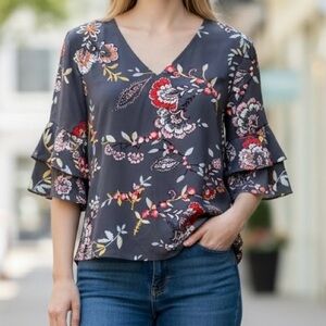 LOFT Dark Gray Floral V-Neck Flutter Sleeve Top Size XS